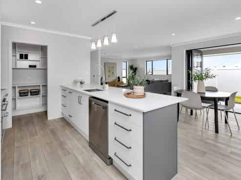 45 Kitemaunga Avenue, One Tree Point