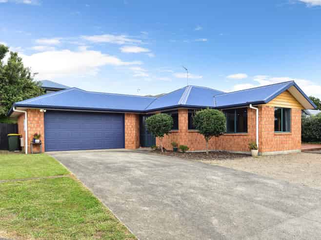 18 Everton Place, Grandview Heights