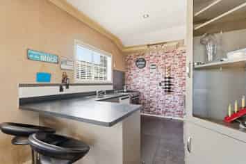 10 Andresen Street, Foxton Beach