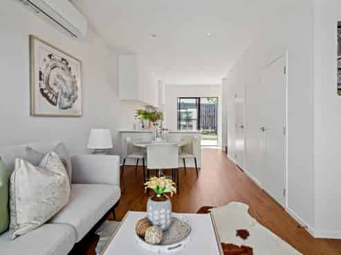 4/12 Woodhouse Place, West Harbour