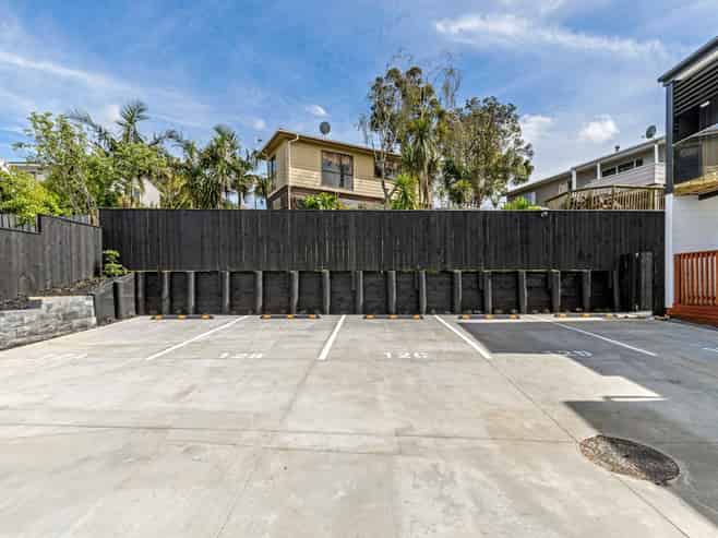 4/12 Woodhouse Place, West Harbour