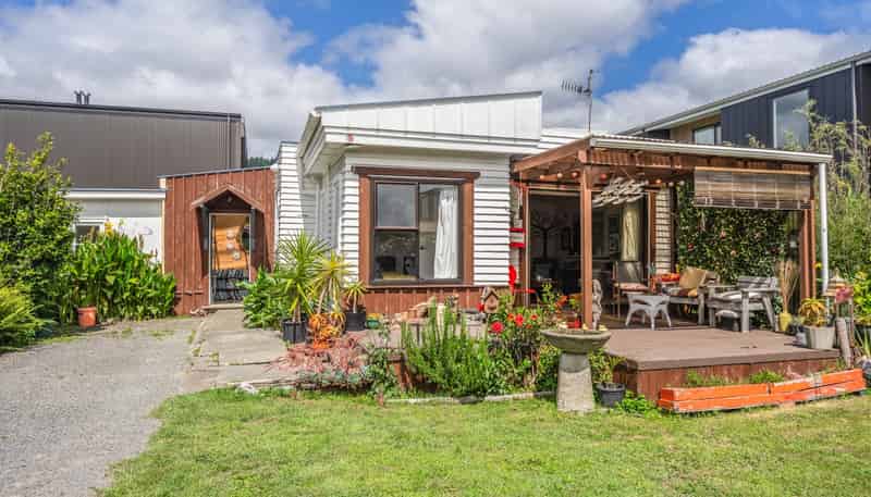 6 Waimarie Avenue, Paraparaumu