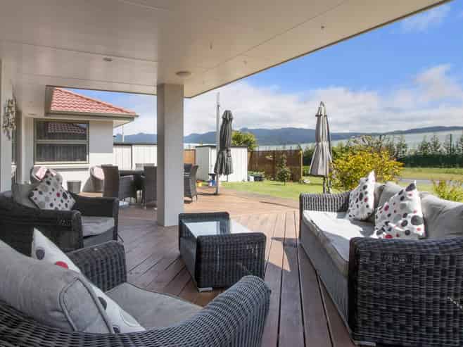 17 Ballantyne Way, Katikati