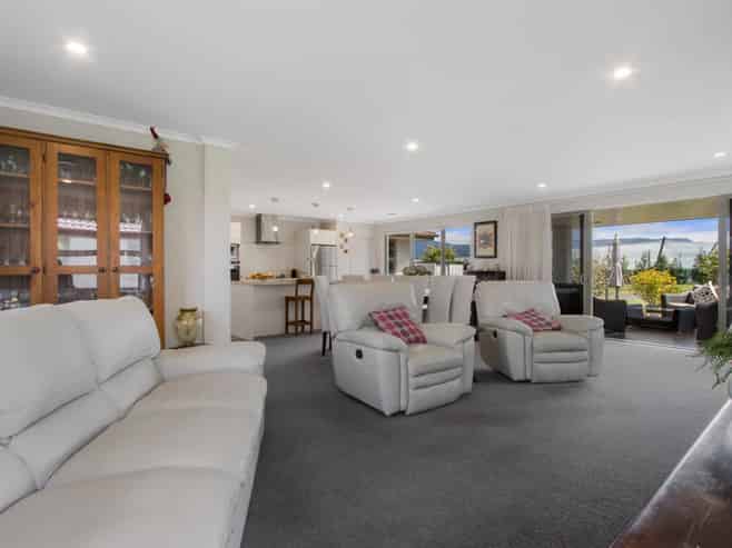 17 Ballantyne Way, Katikati