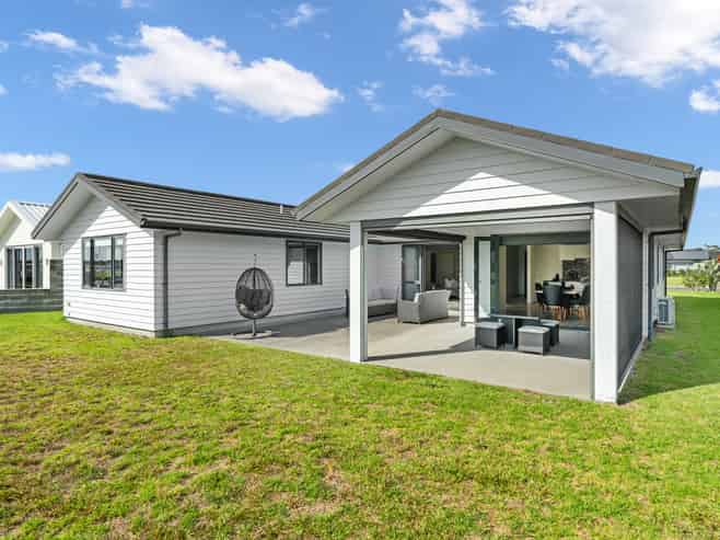 21 Waitemata Drive, One Tree Point