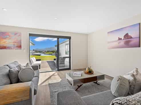 21 Waitemata Drive, One Tree Point