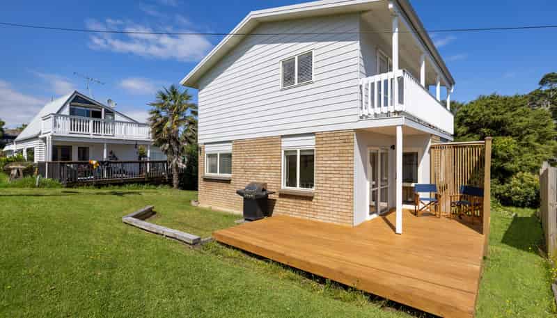 40 Lorenzen Bay Road, Raglan