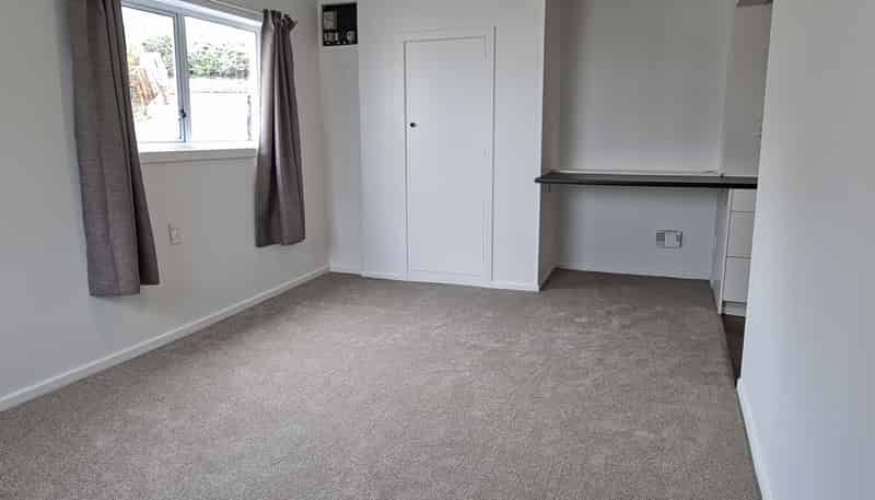 b/126 London Street, Dunedin Central