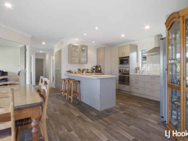 11 Surfers Ave, Waihi Beach