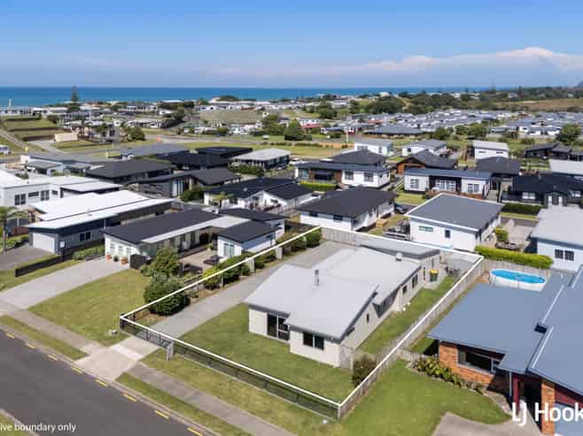 11 Surfers Ave, Waihi Beach