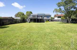 19 Maude Street, Riverhead