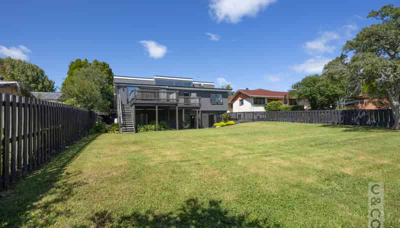 19 Maude Street, Riverhead