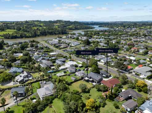 19 Maude Street, Riverhead