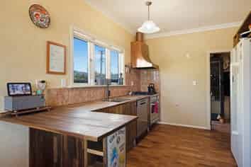 766 State Highway One, Manakau