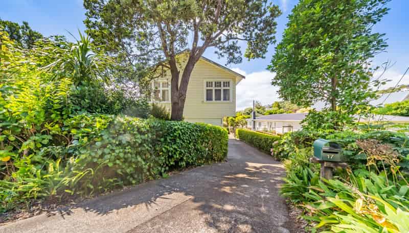 17 Paremata Crescent, Paremata