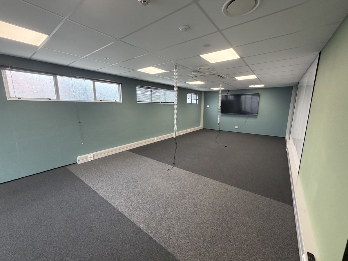 Quality office + secure yard complex - Ansicht 4