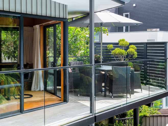 736 River Road, Chartwell