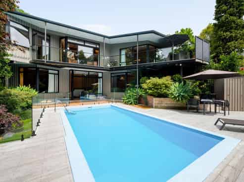 736 River Road, Chartwell