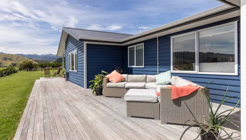 33 Oriwa Lane, Levin