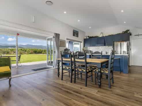 33 Oriwa Lane, Levin