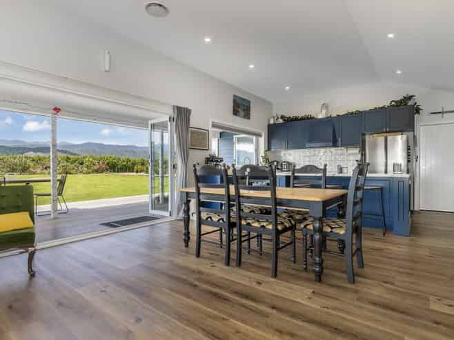 33 Oriwa Lane, Levin