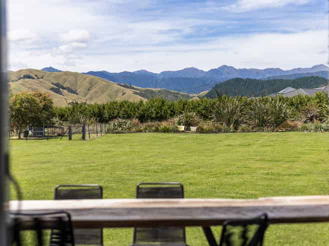 33 Oriwa Lane, Levin