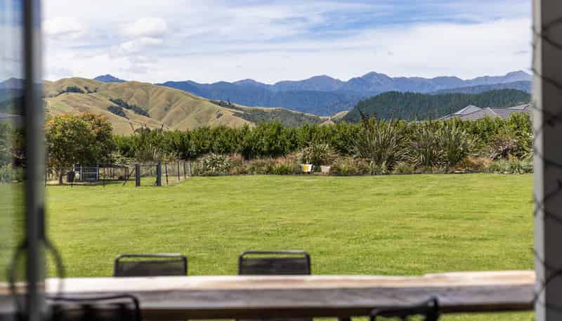 33 Oriwa Lane, Levin