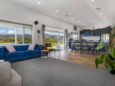 33 Oriwa Lane, Levin