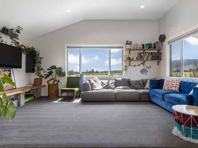 33 Oriwa Lane, Levin