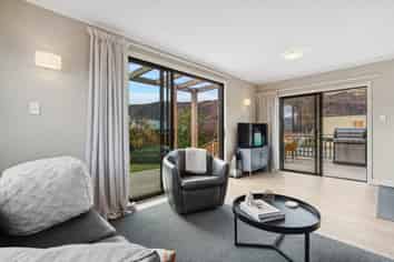 32 Hood Crescent, Arrowtown