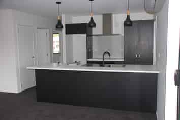 a/58 Pakanga Grove, Pyes Pa