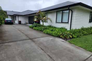 a/58 Pakanga Grove, Pyes Pa