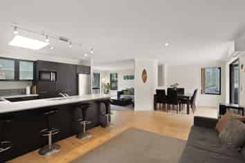 7 Oratia Drive, Glen Eden