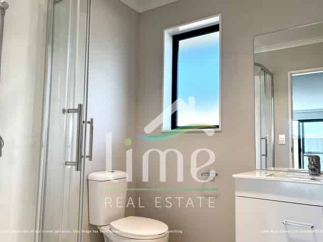 36B Wilkin Road, Woodend