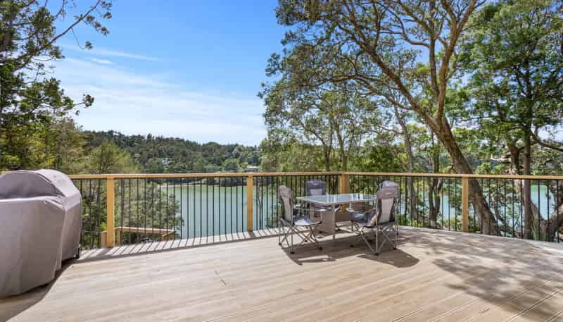 44 Paturoa Road, Titirangi