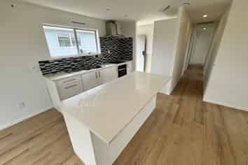 58C Cedar Heights Avenue, Massey