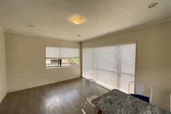 12 John Brooke Crescent, East Tamaki Heights