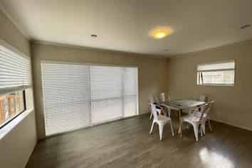 12 John Brooke Crescent, East Tamaki Heights