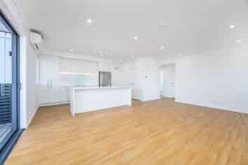 206/24 Peihana Road , Hobsonville