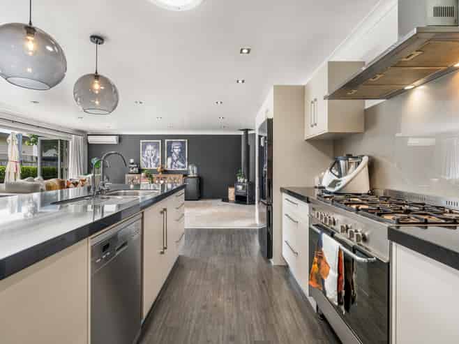 27 Norfolk Drive, Cambridge