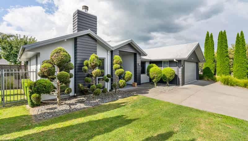 27 Norfolk Drive, Cambridge