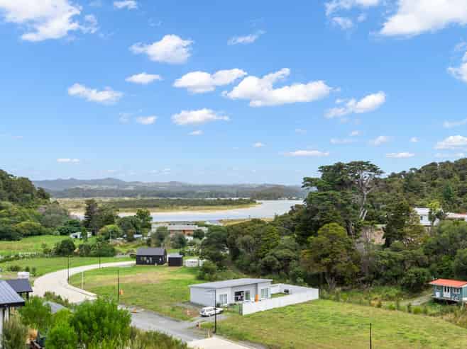 11 Rihi Paea Rise, Ngunguru