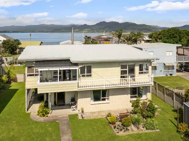 12 Tatai Road, Waihi Beach