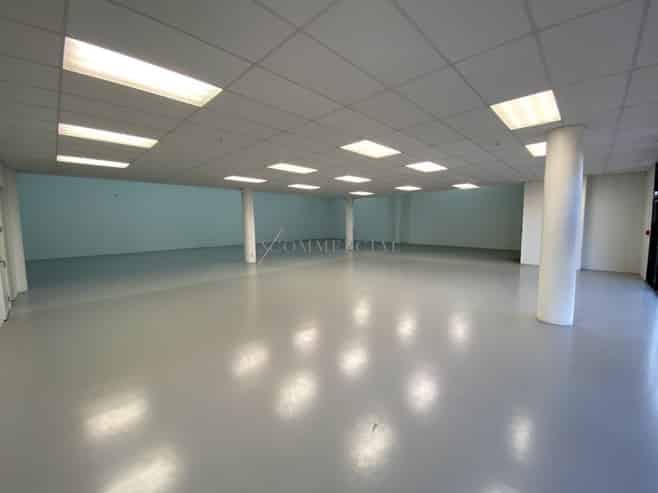  Corporate Refurbished Warehouse - 590sqm 