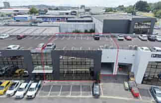  Corporate Refurbished Warehouse - 590sqm 