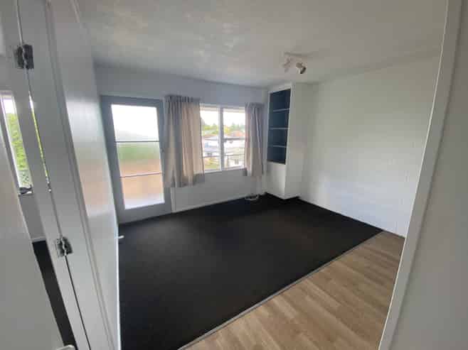 2/651 Grey Street, Hamilton East