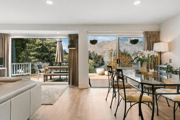 1 Arawata Terrace, Fernhill/Sunshine Bay