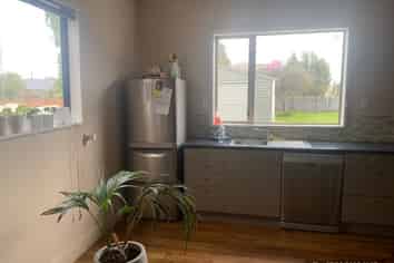 94 Queen Street, Westport