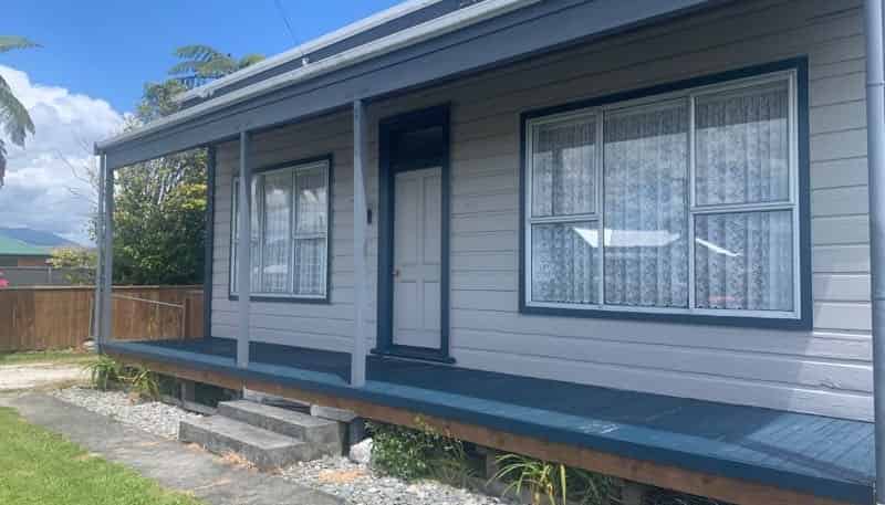 94 Queen Street, Westport