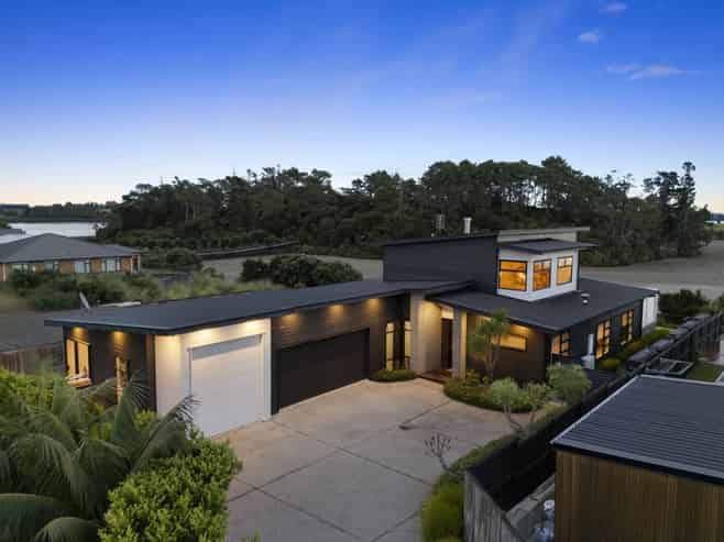 67 Milano Boulevard, Karaka